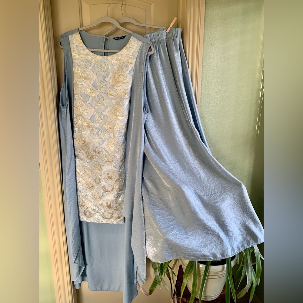 Shein 2 piece set; NWOT; High/Low tunic w/ long skirt; size 4XL; light blue